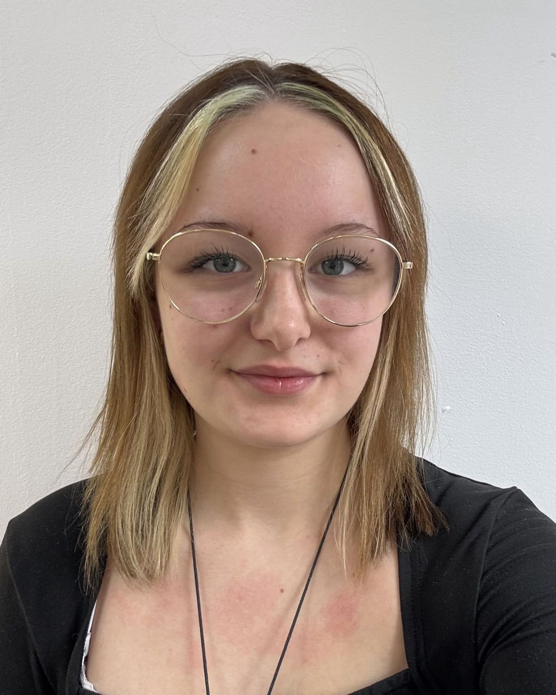 Shiva Heitmann, Auszubildende bei HairHirsch